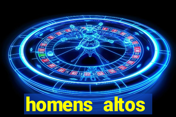 homens altos sarados pelados