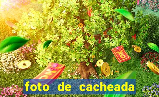 foto de cacheada no espelho