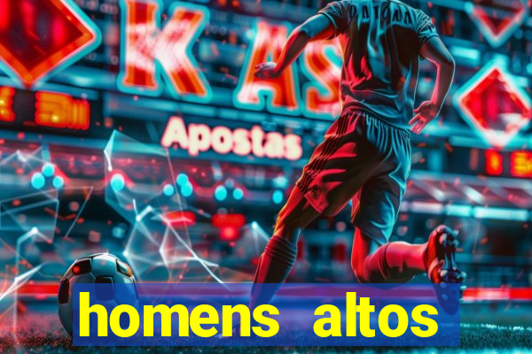 homens altos sarados pelados